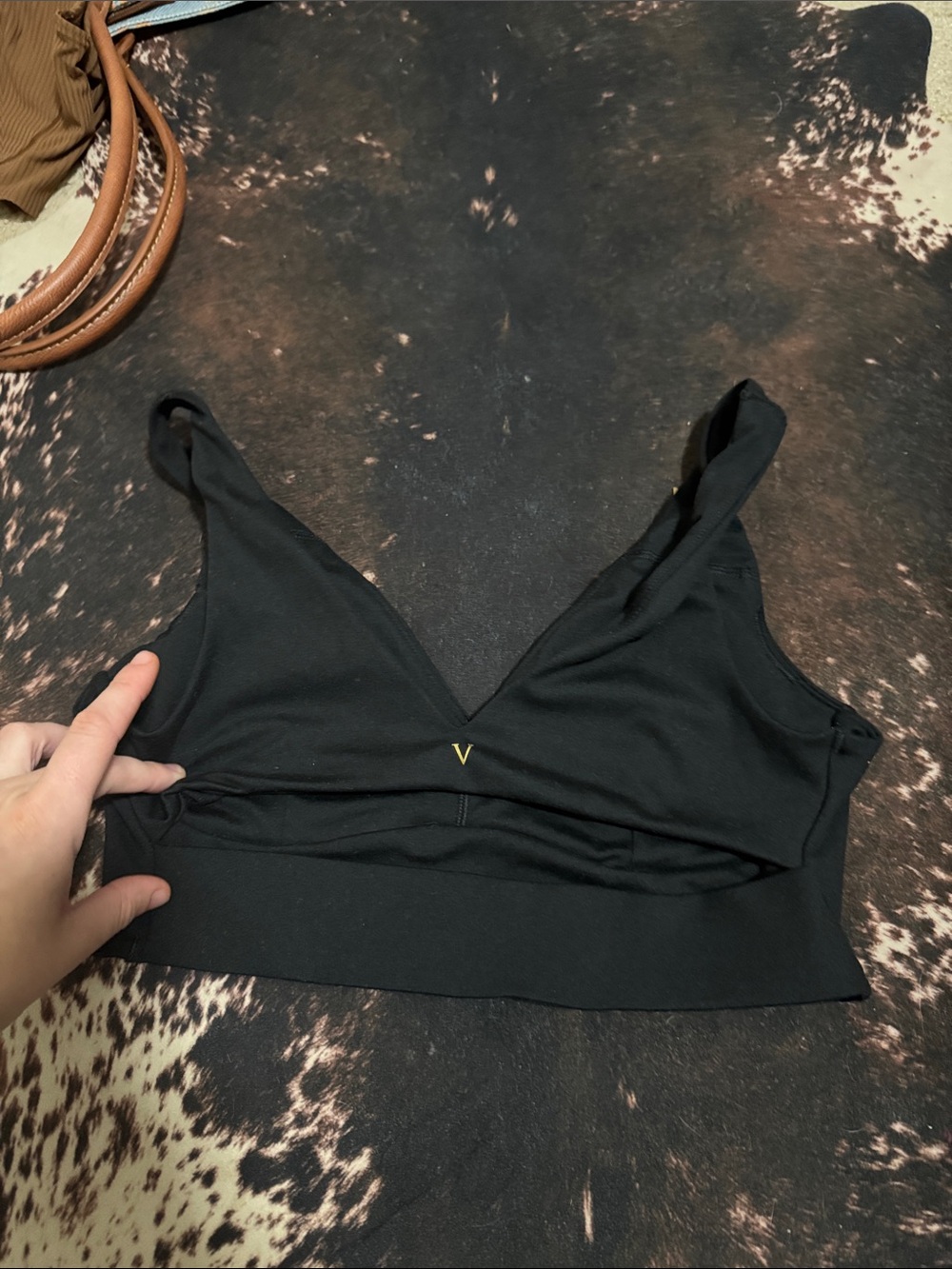 Victoria's Secret Black V-Front Wireless Sports Bra